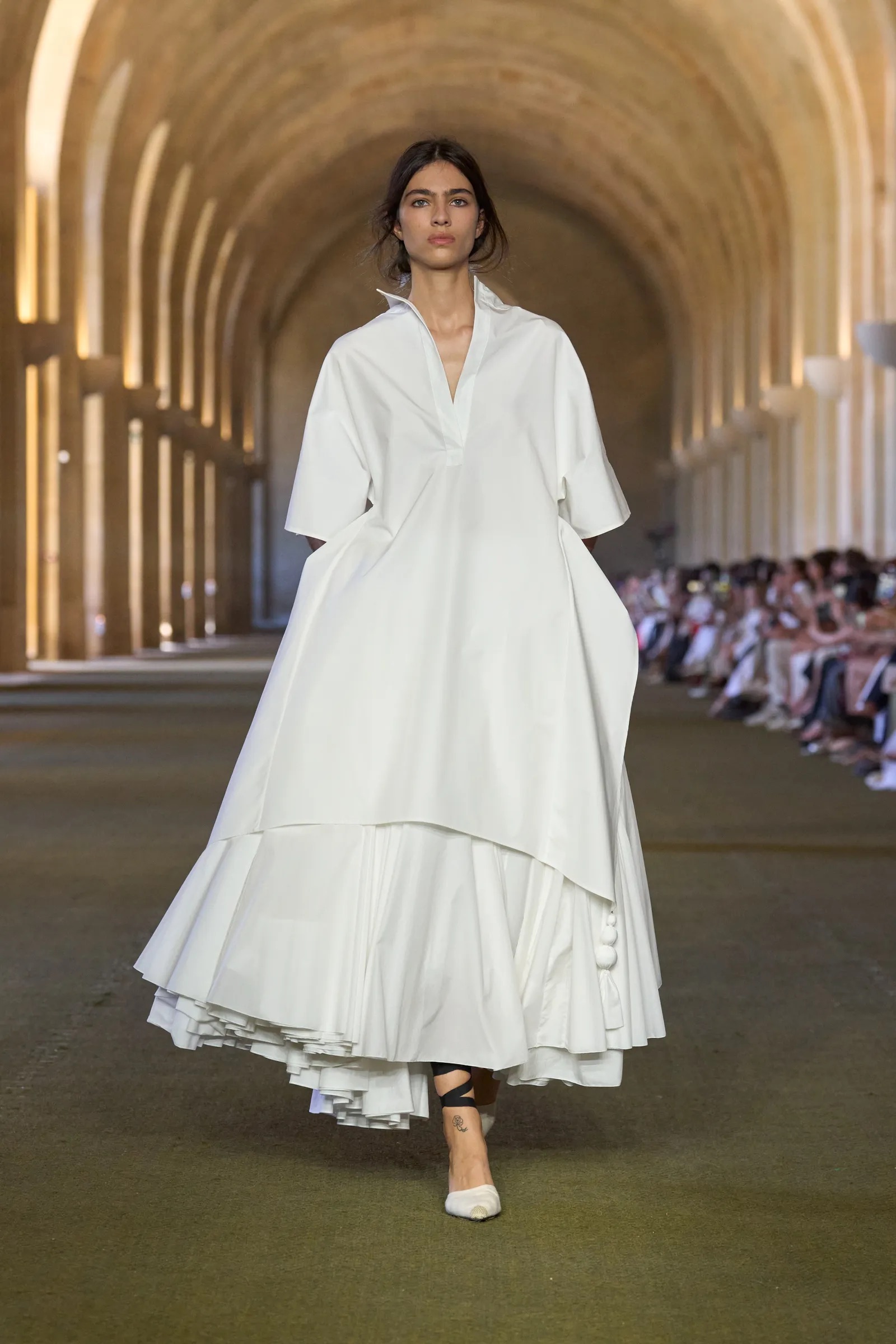 JACQUEMUS GETS ROMANTIC: PARIS FALL READY-TO-WEAR 2025 | Proyectos