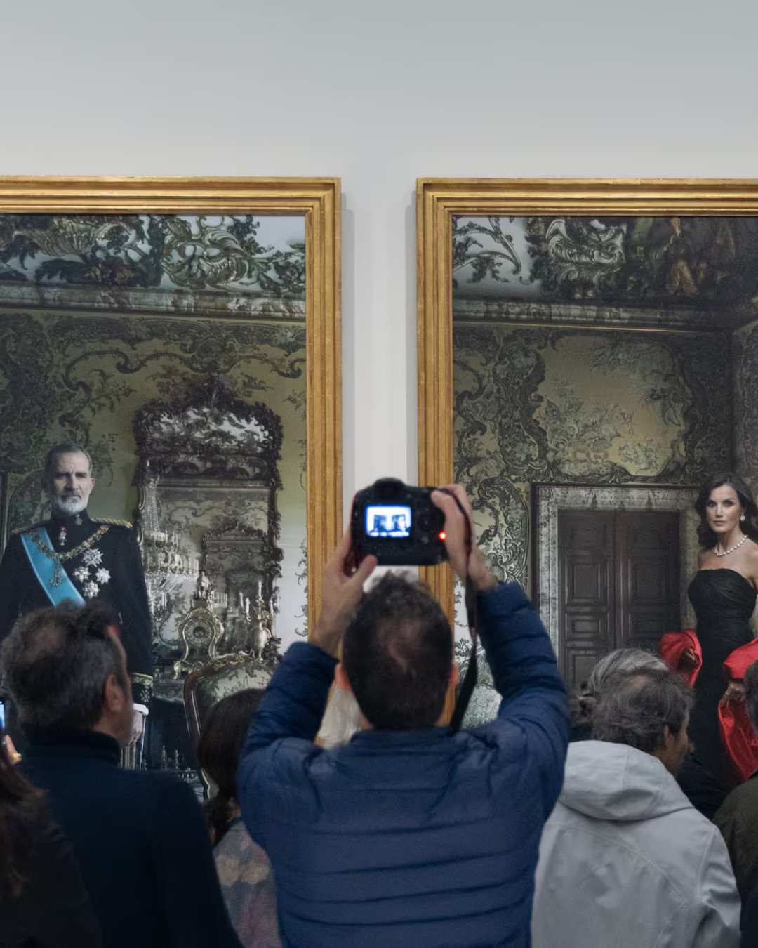 THE WAIT IS OVER! THE KINGS OF SPAIN THROUGH THE EYES OF LEIBOVITZ