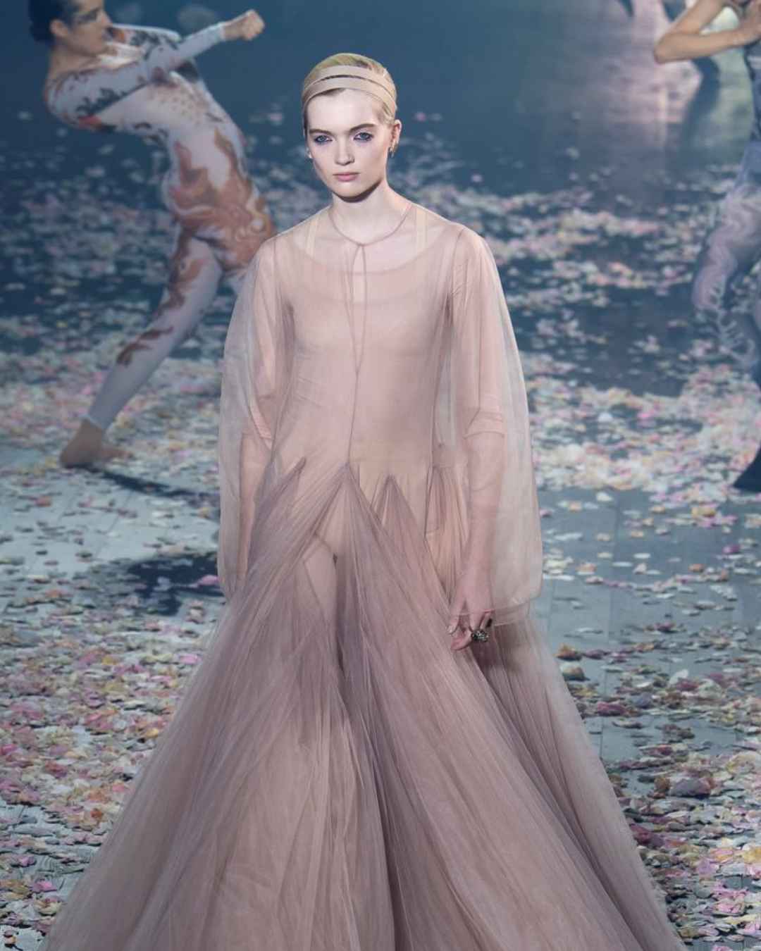 FASHION PREDICTIONS 2025: WHAT WE