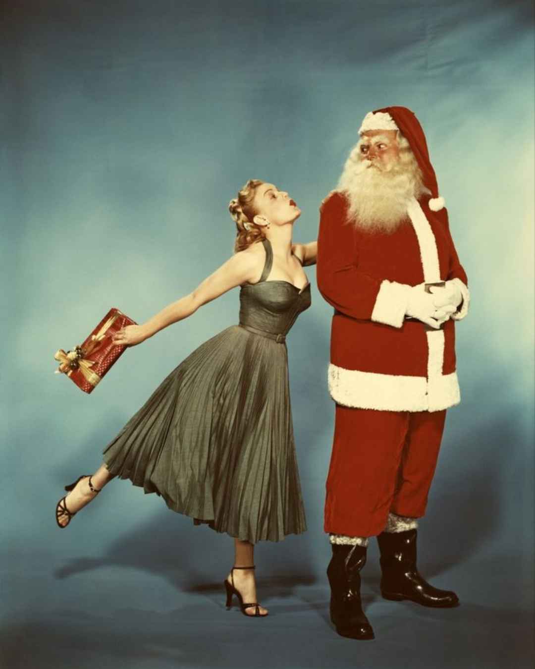FRANGANCES TO IGNITE THE CHRISTMAS SPIRIT 