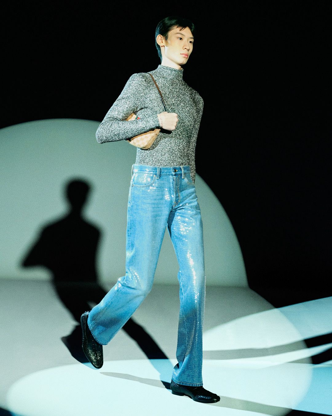 GENERATION GUCCI: A CHIC AND PERSONALIZED FUTURE