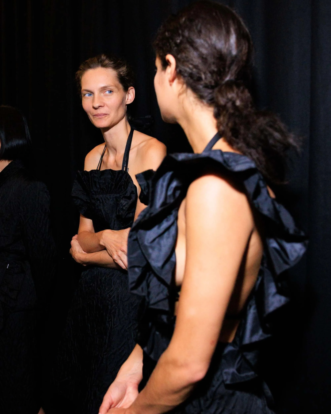 MIU MIU SPRING/SUMMER 2026: UTILITARIAN FASHION AND QUESTIONING