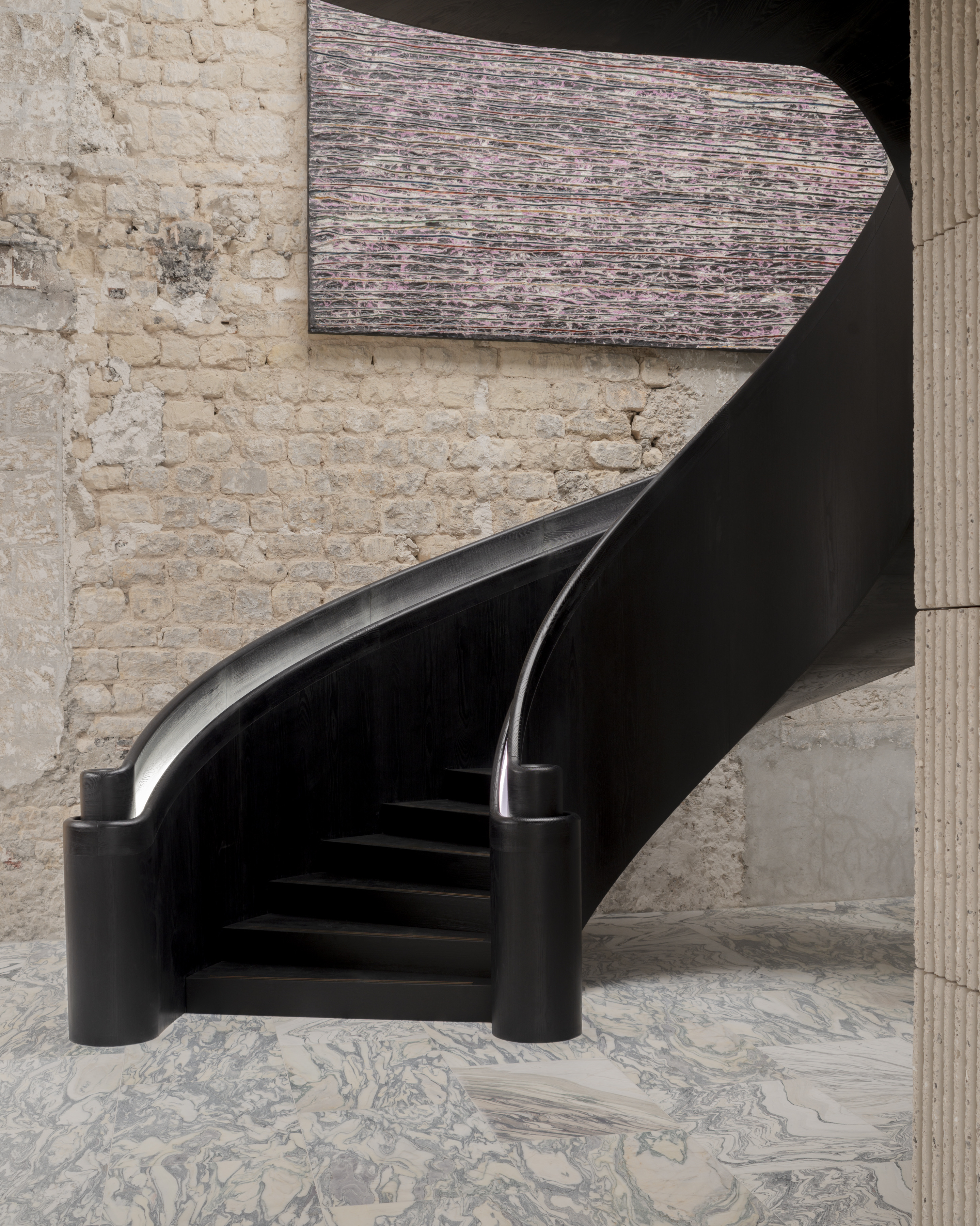 AVENUE MONTAIGNE: A NEW CHAPTER FOR SAINT LAURENT